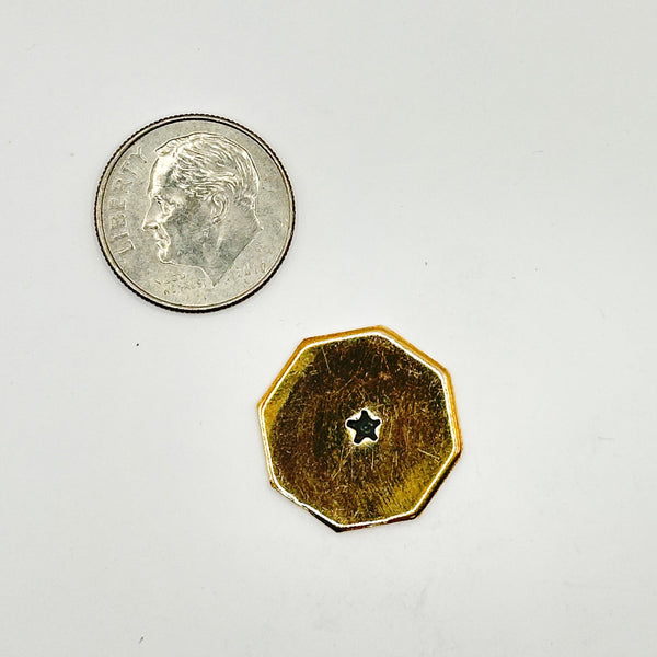 ST18 star solid small 1